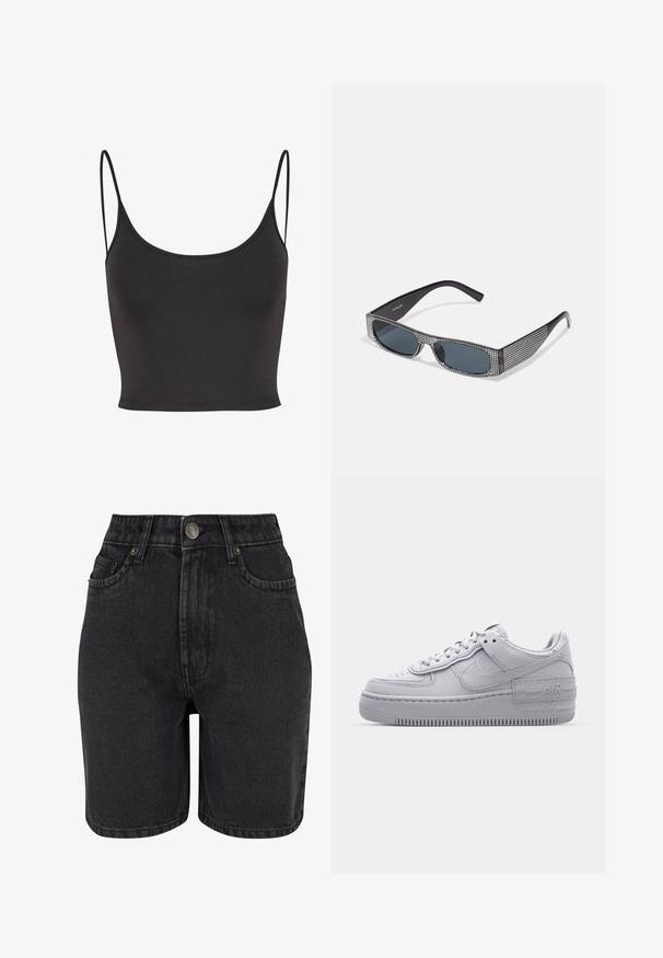 Zwarte, mouwloze crop top van gladde stof. Heeft dunne spaghetti-bandjes en een ronde halslijn, met een getailleerd ontwerp.; Zwarte denim shorts met een hoge taille, vijf-pocket ontwerp en metalen knoopsluiting. De stof heeft een gladde textuur met subtiele vervaging.; Grijze Nike Air Force 1 sneaker met geperforeerde neus, glad leren bovenwerk, dikke zool en verhoogde 'AIR' details op de hiel.; Zwarte zonnebril met grijze lenzen, versierd met een rasterpatroon van kleine metalen strass-steentjes langs het montuur. Gladde afwerking, hoekig ontwerp.