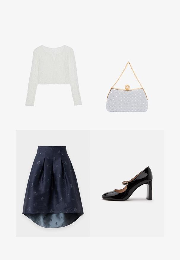 Even&Odd by Zalando Langærmet T-shirt - off white; Marineblå høj-lav nederdel med plisseringer og et diskret mønster af kortsymboler i en let skinnende stof.; Sort laklæder Mary Jane-højhælet sko med rundet tå og lille spænde over vristen på hvid baggrund.; Lyseblå håndtaske med tekstureret overflade, guldhardware, en kædestrop og en dekorativ lås med en perleaccent og rhinsten.