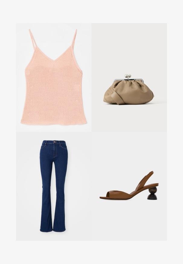 Peachfarvet strikket tanktop med tynde justerbare stropper, V-halsdesign, ribbet tekstur og lige kant.; Flarede mørkeblå jeans i bomuldsdenim, høj i taljen med fem lommer, subtile syninger og en glat finish.; Brun åben tå slingback-sandal med en karakteristisk rund, todelt træhæl på en ensartet lys baggrund.; Tanfarvet læderhåndtaske med et samlet design og en sølvfarvet lås. Har en slank, flad rem og en glat tekstur.