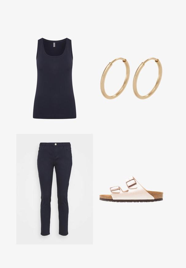 Marineblaue Tank-Top mit rundem Ausschnitt und breiten Tragriemen, aus glattem, dehnbarem Stoff gefertigt. Einfaches Design ohne Muster oder Verzierungen.; Marineblaue Skinny-Jeans aus weichem Baumwollmixstoff, mit einem vorderen Knopfverschluss, Gürtelschlaufen und zwei Gesäßtaschen.; Weiße Leder-Sandale mit zwei verstellbaren Riemen und metallischen Schnallen, Korkfußbett und einer dunklen Gummisohle. Flaches Design.; Goldene Creolen mit einer glatten, polierten Oberfläche. Abgerundete Form, mittlere Größe, ausgestattet mit einem sicheren Verschlussmechanismus.