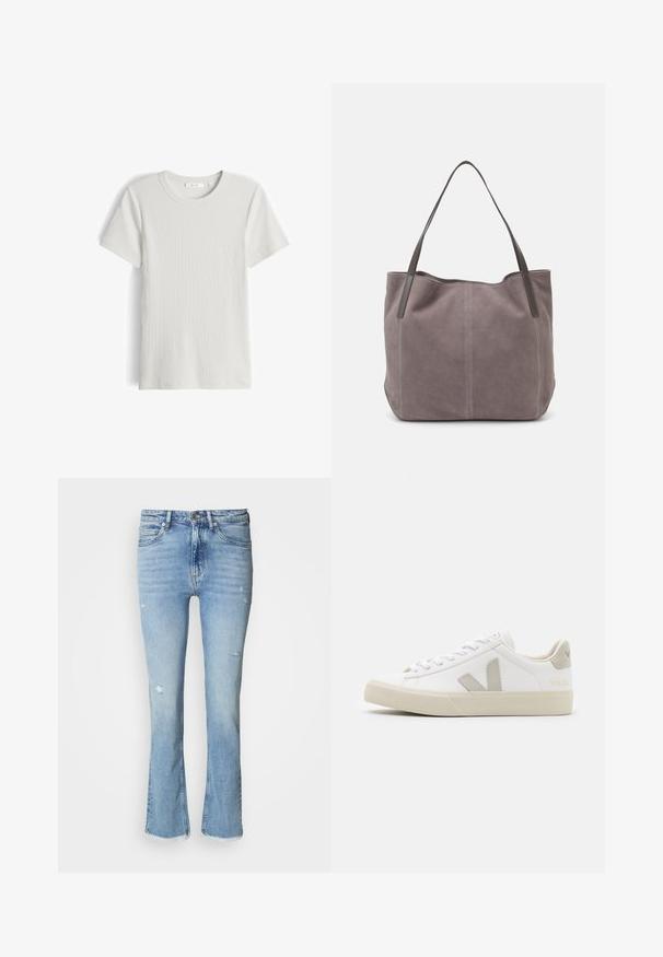 Wit, geribd T-shirt met korte mouwen en ronde hals, plat liggend, vooraanzicht en merklabel aan de binnenkant van de kraag zichtbaar.; Lichtblauwe denim flare jeans met distressed details, vijf zakken, knoopsluiting en een rafelige zoom bij de enkels.; Witte sneakers van leer met grijze V-logo accenten, een gestructureerde rubberen zool, witte veters en een gevoerde tong en kraag.; Grijze suède tote bag met twee donkere leren hengsels. Kenmerkt zich door gestikte details aan de zijkanten, een zachte textuur en een ruime opening.