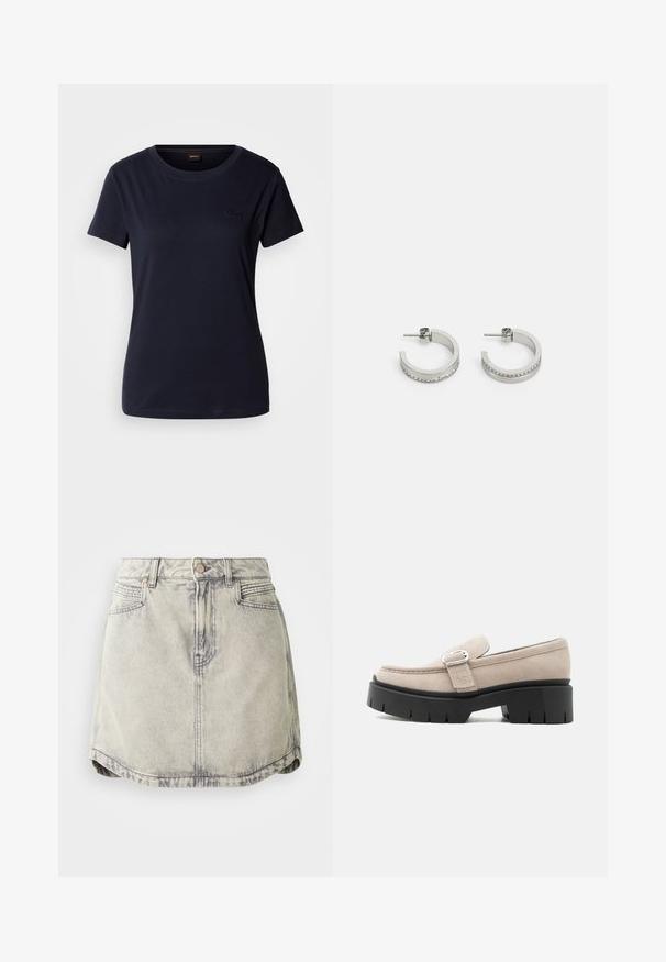 Navyblauwe T-shirt met korte mouwen, gemaakt van katoen, met een ronde hals en een klein geborduurd logo op de borst. Soepele textuur.; Denim rok in lichtgrijs met een vervaagde textuur, voorzien van een knoopsluiting in de taille, voorzakken en een licht gebogen zoom.; Beige suède loafer met zilveren gesp en dikke zwarte chunkysouw, zijaanzicht op witte achtergrond.; Zilveren oorringen met een gladde oppervlakte en een rij kleine heldere stenen langs de onderrand, met een achterkant met een knop.