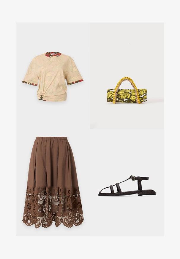 Rabanne T-shirt imprimé - beige/kaki/brique/noir; Jupe midi marron avec taille élastique et détails en dentelle florale découpée le long de l'ourlet.; Sandale plate marron foncé avec des brides texturées, boucle à la cheville et design à bout ouvert sur un fond clair uni.; Sac rectangulaire avec motif floral jaune et noir et anse tressée jaune et rose sur fond blanc.