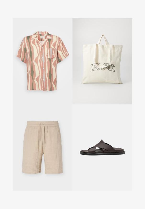 Korte mouwen overhemd met een lichtroze, beige en groene zigzagpatroon; inclusief een enkele borstzak en witte knopen.; Beige shorts van katoenmix met elastische tailleband, verstelbaar trekkoord, gestructureerde stof en een zoom tot op de knielengte.; Stuart Weitzman BERKLEY - Muiltjes - espresso; Canvas draagtasje in off-white, voorzien van korte handvatten en de geprinte tekst "LES DEUX" in vetgedrukte zwarte letters. Duurzaam, eenvoudig ontwerp.