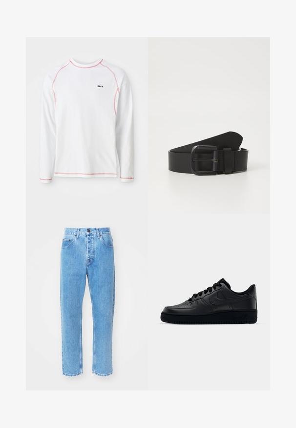 Witte lange mouwen t-shirt met rode stiksels en een klein zwart "OBEY" logo op de borst. Gemaakt van katoen, met een ronde hals.; Lichtblauwe denim jeans hebben een rechte pijpdesign, vijf zakken en een klassiek knoopsluiting bij de taille.; Zwarte Nike Air Force 1 sneaker met een gladde leren bovenkant, geperforeerde neus voor ademend vermogen, zwarte veters en een getextureerde rubberen zool.; Zwarte lederen riem met een rechthoekige metalen gesp, met een gladde textuur en een glanzende afwerking. De riem is strak en minimalistisch.