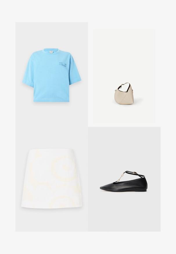 Γαλάζιο κοντομάνικο cropped T-shirt με στρογγυλή λαιμόκοψη και διακριτικό ανάγλυφο κείμενο "BAUM UND PFERDGARTEN" στο αριστερό μέρος του στήθους.; Λευκή μίνι φούστα από βαμβάκι με διακριτικό κίτρινο λουλουδένιο μοτίβο, με ίσια γραμμή και λεία υφή. Χωρίς ορατά μεταλλικά στοιχεία ή διακοσμητικά.; Μαύρες δερμάτινες μπαλαρίνες με μυτερή μύτη, σχέδιο κοπής, λουράκι στον αστράγαλο και χρυσή αλυσίδα. Λείος υφή, ελάχιστο τακούνι.; Τσάντα μπεζ από δέρμα σε σχήμα ημισελήνου με έναν μόνο ιμάντα ώμου και ελάχιστη ραφή, σε απλό λευκό φόντο.