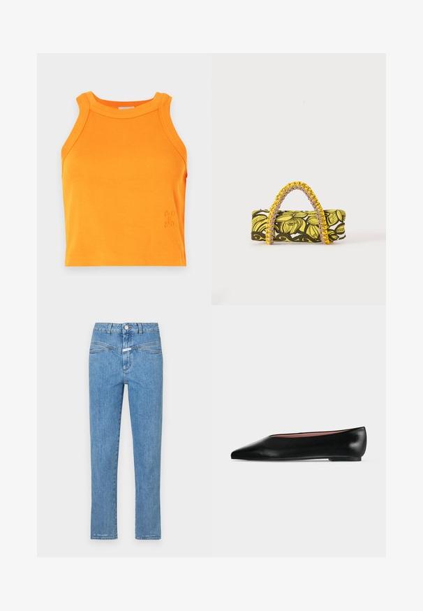 Rippenförmiges orangefarbenes Tank-Top mit hohem Hals und ärmellosem Design. Mit dezentem Logo-Detail am Saum. Aus weichem, elastischem Material.; Helle blaue Jeans aus Denim mit geradem Bein, fünf Taschen und einem Knopfverschluss. Sie weisen eine leicht ausgebleichte Textur und minimalen Nähten auf.; Schwarzer flacher Damenleder-Schuh mit spitzer Kappe und niedrigem Absatz, von der Seite auf einfarbigem hellgrauem Hintergrund gezeigt.; Rechteckige Tasche mit gelbem und schwarzem Blumenmuster und geflochtenem gelb-pinkem Griff auf weißem Hintergrund.