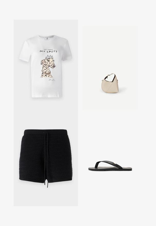 T-shirt en coton blanc avec une illustration imprimée d'un chien tacheté portant une couronne et un collier, avec le texte "Je ne peux pas changer MES TACHES."; Shorts en tricot noirs avec un motif texturé, taille élastique avec cordon de serrage et accents côtelés à l'ourlet et à la taille.; Tongs noires avec une semelle plate, une semelle intérieure texturée noire, des sangles lisses et un petit accent doré près du séparateur de orteils.; Sac à main en cuir beige en forme de croissant avec une seule bandoulière et des coutures minimalistes, posé sur un fond blanc uni.