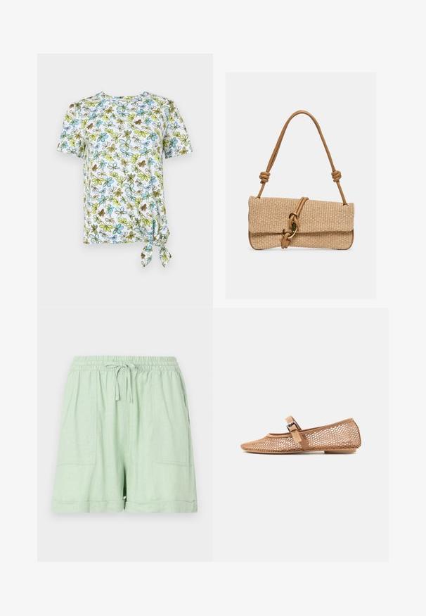 Korte mouwen, wit T-shirt met bloemenprint in blauw, groen en bruin. Heeft een geknoopt detail aan de zijkant voor een gerimpeld effect.; Lichtgroene shorts van een linnenmix met een elastische tailleband, trekkoordsluiting en twee voorzakken; heeft een opgerold zoomdetail.; Tan vlak Mary Jane-schoen met gespenband, met een mesh-ontwerp en een lage hak op een effen witte achtergrond.; Rechthoekige geweven beige handtas met een lichtbruine leren band met knopen en een goudkleurige haaksluiting op een effen achtergrond.