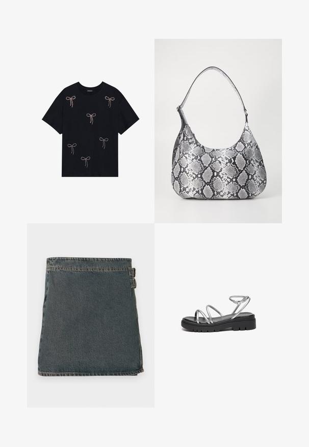 Schwarzes Baumwoll-T-Shirt mit mehreren mit Strass verzierten Schleifenmotiven auf der Vorderseite. Rundhalsausschnitt und kurze Ärmel.; Dunkelblaue Denim-Wickelröcke mit strukturierter Oberfläche, ausgestattet mit zwei seitlichen Schnallen und einem geraden Saum. Sichtbare genähte Nähte entlang der Kanten.; Metallisch silberne Riemchensandalen mit einer robusten schwarzen Sohle, ausgestattet mit mehreren dünnen Riemen und einer verstellbaren Knöchelschnalle.; Schultertasche im schwarz-weißen Schlangenprint mit runder Form, glatter Textur und gebogenem Tragegurt. Mit einem silbernen Hardware-Akzent.