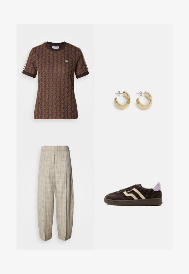 Braunes Kurzarm-T-Shirt mit einem geometrischen Muster in dunklerem Braun, einem gerippten Rundhalsausschnitt und kontrastierenden Schulterstreifen. Lacoste-Logo vorhanden.; Beige karierte Hose mit weiter Passform, weitem Bein, weicher Textur und umgeschlagenem Saum. Vertikales und horizontales Gitternetzmuster durchgehend.; Dunkelbrauner Cord-Sneaker mit beigen Seitenstreifen, Schnürdesign, lila Fersenlasche und Gummisohle vor weißem Hintergrund.; Goldene Creolen mit strukturierter Oberfläche und glänzender Finish. In kreisförmigem Design mit einem sicheren Postverschluss zum Schließen.