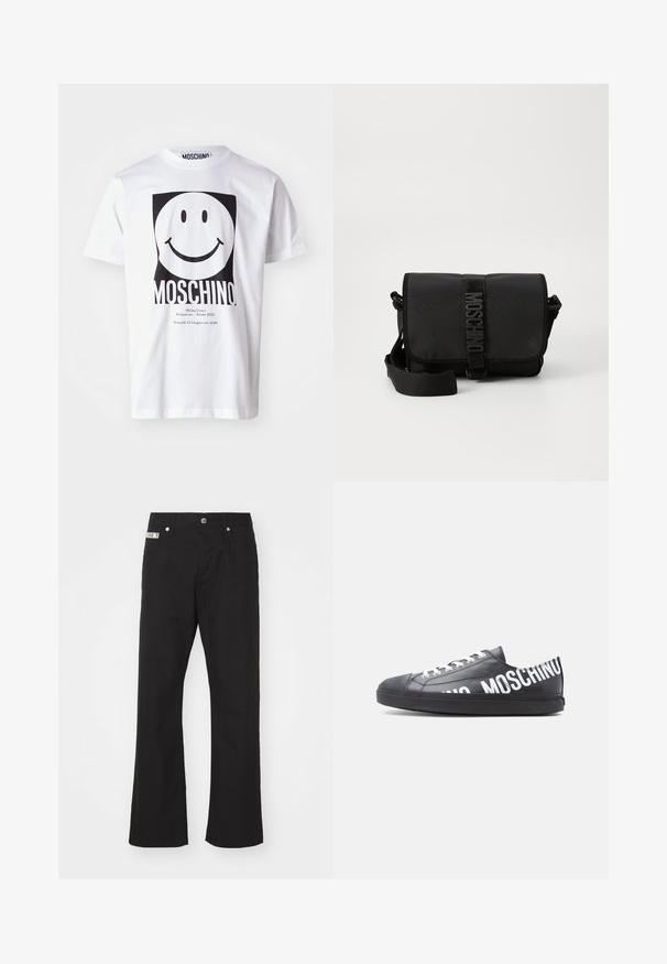 Hvid bomulds T-shirt med et stort sort smiley-ansigt grafik, med "MOSCHINO" trykt nedenfor og arrangementsdetaljer i mindre tekst.; Svarte bomuldsbukser med lige ben-design, der har en frontknaplukning, to sidelommer og et lille mærke på linningen.; Sort lavt snøresko med hvide snørebånd og "MOSCHINO" trykt med store hvide bogstaver langs siden og på hælen.; Sort nylon crossbody taske med en klap, prydet med en fremtrædende logo-rem lukning, justerbar rem og sidelægninger.
