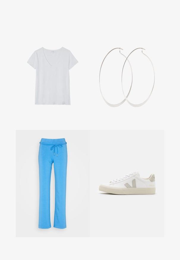 Biele tričko s výstrihom do V a krátkymi rukávmi, vyrobené z ľahkého materiálu, s hladkou textúrou a voľným strihom. Bez vzorov alebo akcentov.; Expresso WIDE PANT WITH WAIST CORD - Nohavice - fresh blue; Biele tenisky vyrobené z kože s šedými akcentmi vo forme V loga, textúrovaná gumová podrážka, biele šnúrky a polstrovaný jazyk a golier.; Strieborné kruhové náušnice s tenkým, hladkým dizajnom; predĺžený oválny tvar; lesklý povrch; majú bezpečné uzatváranie na háčik.