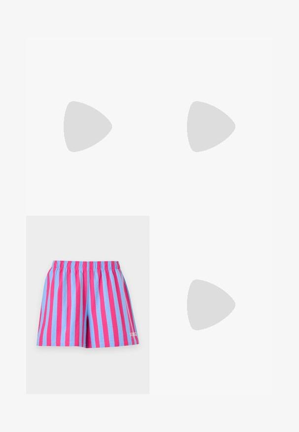 Camiseta de tirantes morada con ribete amarillo, que presenta un gran logo en cursiva blanca "Stieglitz". Material de algodón suave, diseño ajustado.; Pantalones cortos de rayas verticales en rosa brillante y azul claro con cintura elástica y pequeño logo blanco en la parte inferior derecha.; Filippa K REY FLATS - Bailarinas - bright red; Pequeña bolsa bandolera rosa brillante con dos bolsillos verticales con cremallera y una correa ajustable, presentada sobre un fondo liso.