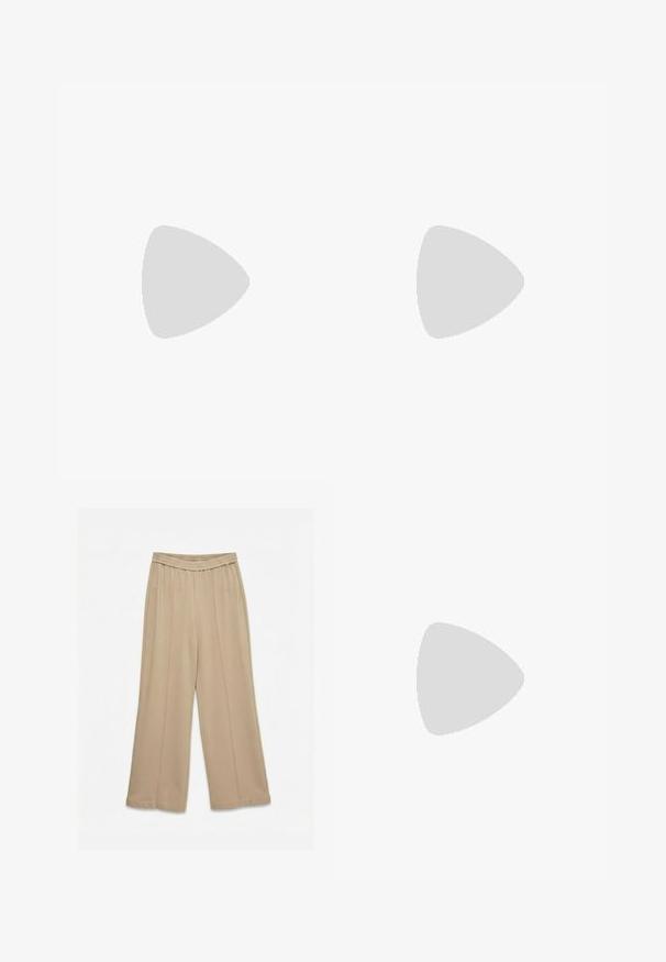 Modström MAGDALONEMD POLO - Polo - soft white; Pantalon beige à jambes larges avec taille élastique et détails de coutures verticales, présenté sur un fond blanc uni.; Escarpin noir en cuir avec un bout pointu et un talon bloc. Texture lisse, design minimaliste et bride de cheville réglable.; Pochette rectangulaire blanche avec un motif texturé de petites perles sur le devant, dotée d'une bandoulière chaîne dorée. Matériau lisse ressemblant à du cuir.