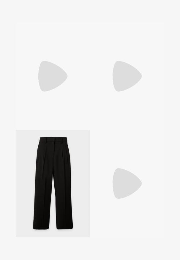 Blusa negra sin hombros hecha de una tela suave. Presenta un detalle retorcido en el escote y una silueta ajustada.; Pantalones negros de tiro alto y pierna ancha con trabillas para cinturón y pliegues delanteros, mostrados planos sobre un fondo blanco.; Tacones slingback de charol negro con punta afilada y acabado brillante. Presentan un tacón delgado y un acento redondeado en el empeine.; Bolso brillante de color burdeos oscuro con un asa fina y única y una forma elegante de trapecio sobre un fondo claro y liso.