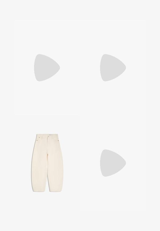 Blå sweatshirt med ribbet rund hals, der har horisontale lyseblå striber og en glat tekstur. Rent design, blødt stof.; Højtaljede, vidde bukser i cremefarve med frontknap og lynlåslukning, to forlommer og bæltestropper.; Sølvmetallic Adidas Spezial-sneaker med hvide striber og gummisål, vist fra venstre side på en ensartet hvid baggrund.; Blød blå stof hobo skuldertaske med en rundet, halvmåneformet form og en bred åbning til håndtaget i toppen midt på.