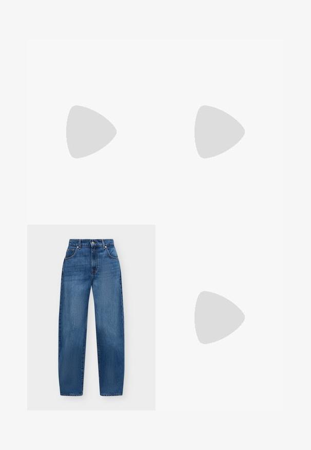 T-shirt blanc à manches courtes avec col et bordures de manches bleu marine, avec un petit logo rectangulaire brodé sur la poitrine.; Jean bleu taille haute à jambes droites avec fermeture devant par bouton et fermeture éclair, poches avant et arrière, et passants de ceinture.; Mocassins en cuir noir avec un bout arrondi, des coutures décoratives et un petit accent doré sur le dessus. Semelle en caoutchouc plate, design épuré.; Sac à main en cuir crème avec rabat incurvé, fermoir circulaire en argent et poignée courte sur le dessus, sur fond blanc uni.