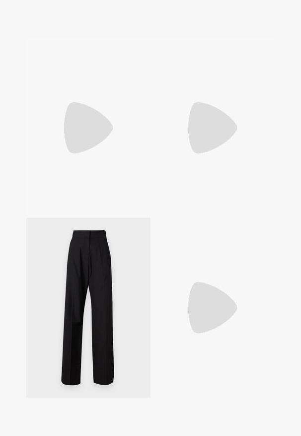 Schwarzes Rippentop mit Rundhalsausschnitt und einem kleinen dreieckigen Logo in silberfarbenen Akzenten auf der Vorderseite. Enganliegendes Design ohne Ärmel.; Schwarze, hoch taillierte Hose mit weitem Bein. Glattes Material, maßgeschneiderte Nähte und keine sichtbaren Beschläge oder Muster.; Dunkelbraune offene Sandale mit quadratischer Spitze und breitem Riemen, liegend auf grauem Asphalt neben gefliestem Bürgersteig.; Beige Hobo-Tasche aus glattem Synthetikmaterial, mit gebogener Form, einem einzigen Griff und einem dezenten Logo auf der Vorderseite. Mit Reißverschlussverschluss.