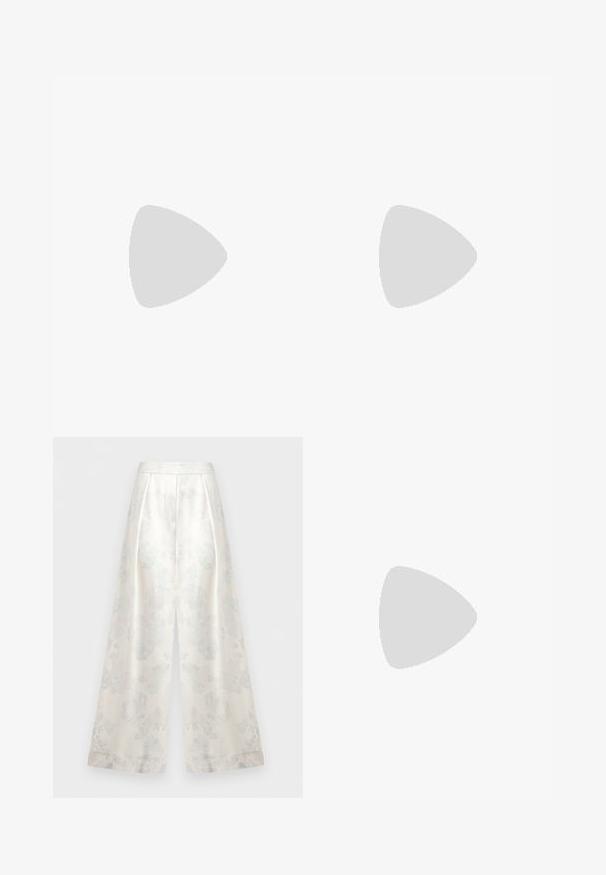 Haut court à manches courtes marron foncé avec encolure ronde et tissu lisse, présenté sur un fond clair uni.; Pantalon taille haute à jambes larges avec un motif floral discret en couleur crème claire, taille cintrée et plis sur le devant.; Chaussure femme couleur crème à bout pointu avec un petit talon rond en forme de boule, sur fond uni.; Petit sac pochette en cuir bordeaux avec fermoir métallique argenté et bracelet sur fond blanc.