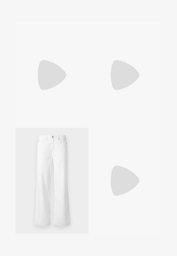 Top polo sans manches bleu clair avec un col traditionnel, patte de boutonnage à trois boutons et ourlet côtelé. Fabriqué en tissu lisse et doux.; Jean blanc taille haute à jambes larges avec bouton à l'avant, fermeture éclair et style à cinq poches sur un fond clair uni.; Filippa K REY FLATS - Ballerines - bright red; Petite pochette en cuir bordeaux avec fermoir en métal argenté et bracelet pour poignet sur fond blanc.