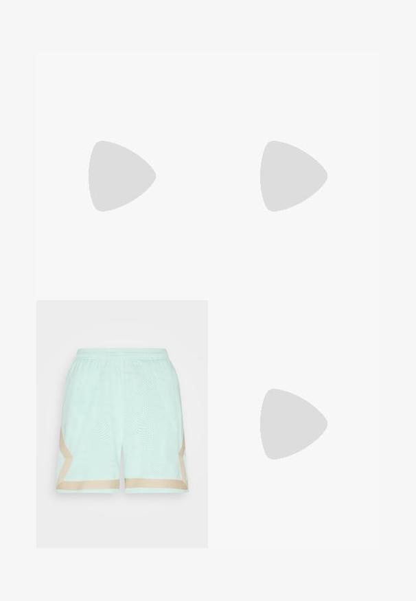Blauwe geribde crop top met brede halslijn, zonder mouwen ontwerp, en een label met de tekst "JJXX" in het midden van de halslijn.; Jordan HERITAGE DIAMOND - Korte broeken - mint foam/sanddrift; Grijze mesh hardloopschoen met een opvallende roze en gele swoosh, zwarte accenten en een gestructureerde rubberen zool. Kenmerkt zich door een verstevigde neus en een gevoerde kraag.; Zilveren hoepel oorbellen met een minimalistisch ontwerp. Cirkelvormig, gladde textuur en dun profiel. Lichtgewicht met een gepolijste afwerking.
