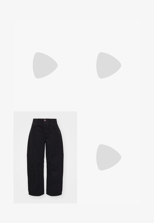 Brun ribbet strik top med korte ærmer, rund halsudskæring og cropped design. Den strukturerede stof fremhæver lodrette linjer gennem hele toppen.; Free People GOOD LUCK MID RISE BARREL - Jeans Relaxed Fit - soundwave; Sort knæhøj læderstøvle med chunky hæl og gulddetalje i form af en lynlås på siden mod en hvid baggrund.; Sort ruskinds taske med en rund form, top lynlås lukning, kort håndtag og en dekorativ frynsedetalje. Glat tekstur med minimal hardware.