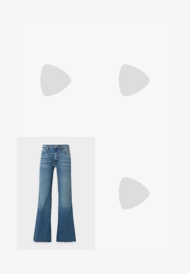 Helles gelbes ärmelloses Top mit verstellbaren Trägern und gerafften Details an der Vorderseite. Hergestellt aus einem strukturierten Stoff mit V-Ausschnitt.; Blaue Denim-Jeans mit hoher Taille, sichtbarem vorderem Knopf und Reißverschluss, vorderen Taschen und weit ausgestellten Beinen.; Slingback-Ballerina in hellbeige mit einem Netz-Obermaterial, spitz zulaufender Zehenpartie und niedrigem Absatz. Verfügt über einen verstellbaren Riemen für eine optimale Passform.; Umhängetasche mit bunten Ovalmustern auf dunklem Hintergrund, Vordertasche mit Reißverschluss und verstellbarem Riemen, mit dem Schriftzug "STINE GOYA" in goldenen Buchstaben.
