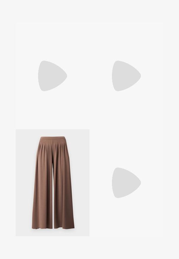 Haut noir à manches courtes avec une coupe décontractée, un col rond et des détails froncés aux épaules, confectionné dans un tissu doux et léger.; Pantalon marron à jambes larges avec une taille haute et des plis sur le devant, créant une coupe fluide et décontractée.; Ballerines en cuir noir avec un bout rond, texture lisse, détails de couture minimalistes et design de semelle flexible.; Petit sac pochette en cuir bordeaux avec fermoir métallique argenté et bracelet sur fond blanc.