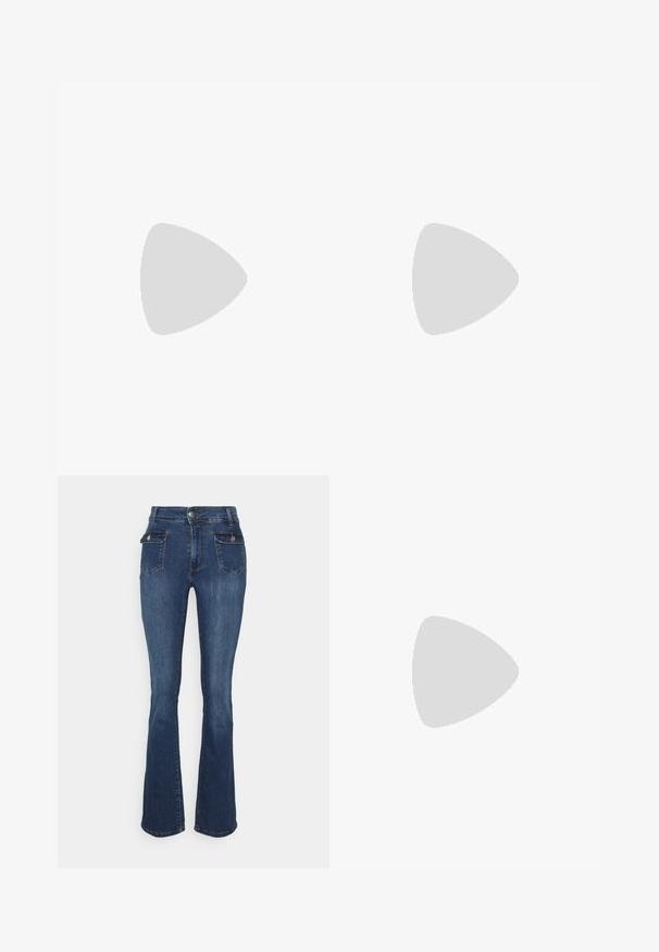 Dunkelgrau geripptes Langarmoberteil mit Stehkragen und kurzem Frontreißverschluss, taillierte Silhouette, präsentiert auf weißem Hintergrund.; Ausgestellte Denim-Jeans in Dunkelblau, mit hohem Bund, Front- und Gesäßtaschen, orangefarbenen Nähten und einem leichten Used-Look.; Schwarzer Wildledersneaker mit drei beigen Streifen, rundem Logo auf der Zunge, flachen Schnürsenkeln und einer gepolsterten Sohle mit der Aufschrift "CAMPUS".; Silberne Creolen zeichnen sich durch ein glattes, rundes Design mit einem schlanken Profil und einem sicheren Verschluss aus. Minimalistischer Stil mit glänzender Oberfläche.