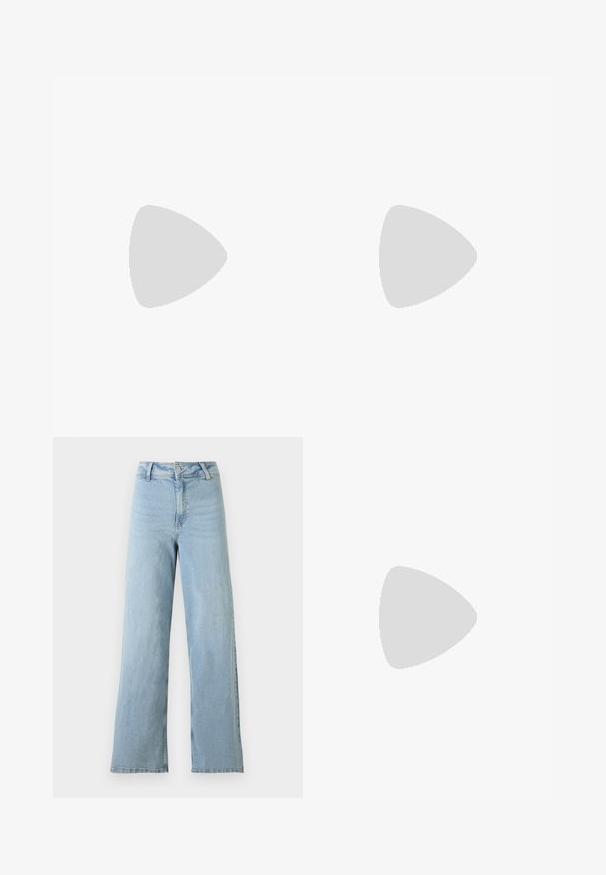 Φωτεινό γαλάζιο oversized κοντομάνικο μπλουζάκι με στρογγυλή λαιμόκοψη και ραφές ώμων που πέφτουν, σε λευκό φόντο.; Ανοιχτό μπλε τζιν με φαρδιά μπατζάκια και ψηλή μέση, με μπροστινό κούμπωμα με κουμπί και φερμουάρ, θηλιές για ζώνη και χωρίς ορατές φθορές.; Πόδια με σκουρόχρωμα ριμπ κολάν συνδυασμένα με μαύρα μπαλαρίνα παπούτσια με μικρές λεπτομέρειες φιόγκων σε λευκό φόντο.; Μπορντό τσάντα ώμου από γυαλιστερό υλικό, ορθογώνιο σχήμα, με δύο ιμάντες ώμου και λεπτές καμπύλες λεπτομέρειες στο μπροστινό μέρος.