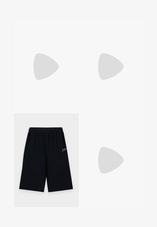 Λευκό κοντομάνικο T-shirt με στρογγυλή λαιμόκοψη και μικρό λογότυπο "bareenmoto" με κόκκινη υπογράμμιση στο πάνω αριστερό μέρος του στήθους.; Μαύρες σορτς μέχρι το γόνατο με ελαστική μέση και μικρό λευκό κείμενο σε πλάγια γραφή στη δεξιά πλευρά.; Λευκό αθλητικό παπούτσι με κομψό σχέδιο, διαθέτοντας καπάκι από σουέντ στη μύτη, δερμάτινες πάνες και αντιθετικά υφασμάτινα στοιχεία. Χαμηλή λαστιχένια σόλα.; Τσάντα tote από ανοιχτό μπλε τζιν με δύο λαβές και κόκκινο περίγραμμα ενός κινούμενου καρτούν ζώου που τρέχει στο μπροστινό μέρος.