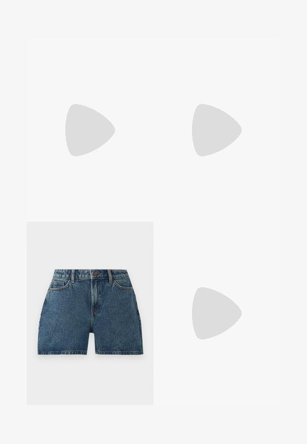 Gelbes Baumwoll-T-Shirt mit Illustrationen von schwarzen Katzen und dem Text: "Ja, ich schaue mir gerade den KATALOG an...". Mit Rundhalsausschnitt und kurzen Ärmeln.; Blaue Jeansshorts mit Frontknopf, Reißverschluss, Gürtelschlaufen und Vordertaschen auf einem einfarbigen weißen Hintergrund.; RAID RIMSKY - High Heel Stiefel - brown; Braune gewebte Lederschultertasche mit einem einzelnen breiten Riemen und einem lockeren, halbmondförmigen Körper.