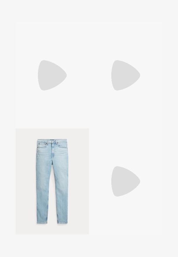 Camisa de manga larga gris clara con cuello redondo y pequeño logotipo de Polo Ralph Lauren en azul marino bordado en el pecho izquierdo.; Vaqueros pitillo de tiro alto de color azul claro con cinco bolsillos y cierre de botones sobre un fondo blanco liso.; Lauren Ralph Lauren JANSON II CANVAS SNEAKER - Zapatillas - optic white; Lauren Ralph Lauren BASIC SMALL HOOP - Pendientes - gold-coloured