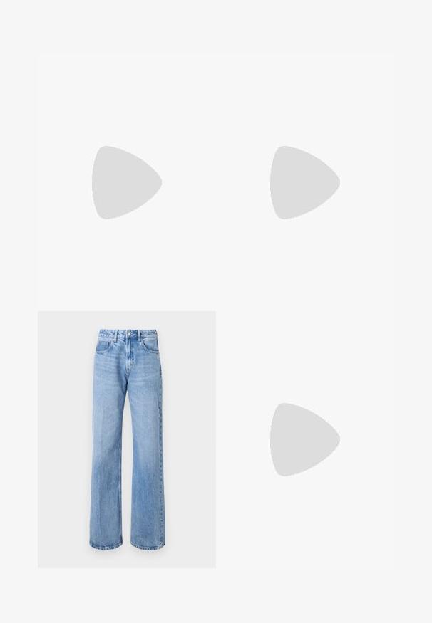 Sort kortærmet T-shirt lavet af bomuld. Har en hjerteformet hvid lap med "Hugo" i kursiv skrift på venstre brystområde.; Lyseblå, vid denimjeans med høj talje, fem lomme-design og diskret falmning. Sølvknap og lynlås lukning.; Sort læder peep-toe slingback sko med høj blokhæl og beige indvendig foring mod en ensfarvet lys baggrund.; Sort skuldertaske i læder med en buet rektangulær form, gyldent kæde vævet ind i en flettet sort rem og toplynlås.