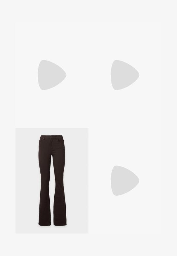 Débardeur beige côtelé avec un col à volants et des bretelles croisées, présentant une silhouette ajustée et un tissu texturé.; Jean bootcut noir taille haute avec fermeture à bouton et zip, poches avant et arrière, présenté sur un fond blanc uni.; Sandales à talons marron avec un bout pointu, fabriquées en tissu lisse. Présentent un design minimaliste avec un haut talon aiguille et un dos ouvert.; Sac bandoulière en cuir marron foncé avec une forme souple et décontractée et une anse nouée torsadée sur un fond blanc uni.