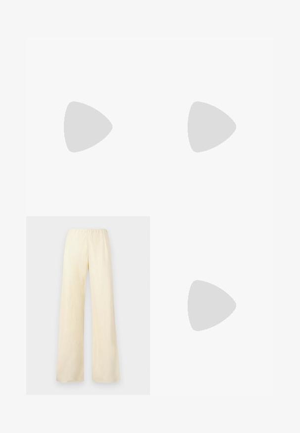 T-shirt vert à manches courtes en tissu doux. Présente un col rond et une coupe décontractée. Design épuré sans motifs ni accents visibles.; Pantalons larges en coton jaune clair. Présente une taille élastique et une texture lisse, sans poches visibles ni embellissements.; Mules blanches à bout pointu, texture plissée sur le dessus, et talon stiletto fin. Surface lisse et design minimaliste.; Sac à épaule en suède vert olive avec une forme rectangulaire lisse. Dispose d'une longue sangle en cuir ajustable et de matériel minimal.