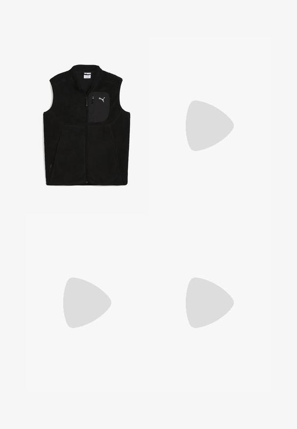 Zwarte fleece vest met een ritssluiting aan de voorkant, hoge kraag en een borstzak met ritssluiting; bevat een logo op de zak.; Zwart en lichtblauw T-shirt met korte mouwen en een ronde hals. Heeft een horizontale band met meerdere Puma-logo's in wit en zwart.; Grijze katoenen sweatpants met een elastische tailleband en trekkoord. Rechtoe rechtaan pijpontwerp met gestikte zomen en geen zakken.; Beige suède sneakers met een zwarte streep, witte tussenzool en gumrubberen zool. Heeft veters en een klein gouden logo aan de zijkant.