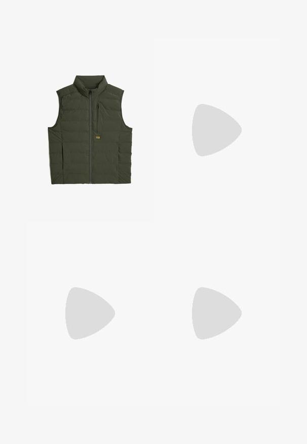 Olivgrüne Pufferweste mit hohem Kragen, Frontreißverschluss und einer Brusttasche. Mit gesteppten Paneelen für Isolierung und einem Logopatch.; Frank Dandy BAMBOO TEE  - T-Shirt basic - grey melange; Graue Denim-Jeans mit geradem Schnitt. Ausstattung umfasst fünf Taschen, Gürtelschlaufen und einen vorderen Knopfverschluss. Glatte Textur, minimalistisches Design.; Reiss REGULAR FIT - LUCA TUMBLED - Sneaker low - white