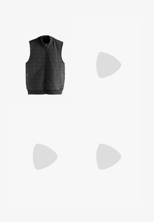 Schwarze gesteppte ärmellose Weste mit Frontreißverschluss und zwei seitlichen Reißverschlusstaschen, mit hohem Kragen und horizontalen Nähten.; Schwarzes, langärmeliges, figurbetontes T-Shirt mit Rundhalsausschnitt und dezentem Icebreaker-Logo auf dem linken Ärmel, dargestellt vor weißem Hintergrund.; Roter wasserdichter Skianzug mit Kapuze, ausgestattet mit schwarzen Reißverschlüssen und Akzenten, mehreren Taschen und einem strukturierten Stoff für Isolierung.; Schwarze wasserdichte Wanderschuhe aus Wildleder und Gummi. Zu den Merkmalen gehören ein hoher Schaft, hervorstehende Schnürsenkel und eine strukturierte Sohle.