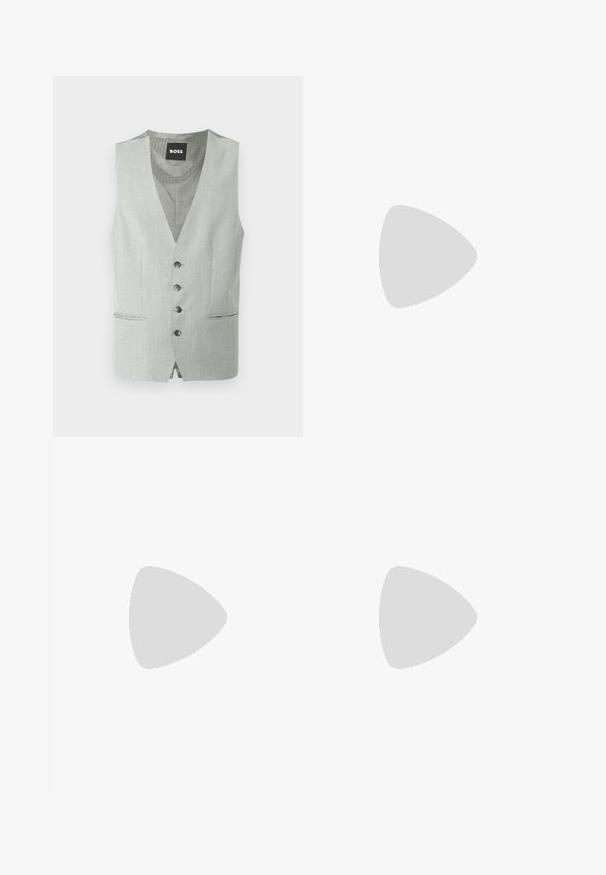Gilet formel pour hommes gris clair avec quatre boutons, deux poches avant et une doublure intérieure à motifs étiquetée "BOSS".; Chemise blanche à manches courtes avec boutons-pression, col boutonné, logo "BOSS" noir sur la poitrine, et étiquette verte à l'intérieur du col.; Pantalon gris clair à rayures avec une coupe droite, une taille à cordon de serrage et un tissu subtilement texturé. Présente des fines rayures verticales pour plus de détails.; Mocassin pour homme en cuir noir avec un design moc-toe, une lanière à monnaie et un talon bas sur un fond neutre.