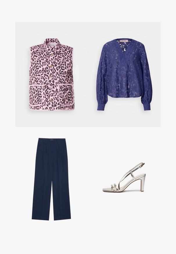 Getailleerde mouwloze vest in roze met een zwart luipaardprint, voorzien van gouden knopen, twee voorzakken en contrasterende bies.; Paarse kanten blouse met een v-hals, lange puffmouwen en geribbelde boorden. De stof heeft bloemmotieven en een doorzichtige textuur.; Navyblauwe wijde broek van gladde stof, met twee voorkleven en voorplooien, in een rechte snit en met een nette zoom.; Metallisch zilveren hoge hak sandaal met een open teen, voorzien van drie dunne banden over de voet en een enkelband met een gesp.