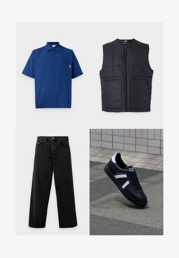 Zwarte doorgestikte mouwloze vest met ritssluiting aan de voorkant en twee grote zakken, met het The North Face-logo op de onderste rechterzak.; Korte mouwen blauwe shirt van een gestructureerde stof met een subtiel patroon, een knoopsluiting aan de voorkant en een enkele borstzak.; Zwarte wijde jeans gemaakt van denim, met een knoopsluiting en voorzakken. Subtiel merklogo op de tailleband. Matte textuur.; Zwarte leren sneaker met witte strepen, een gestructureerde rubberen zool en vetersluiting aan de voorkant. Voorzien van een merklabel op de tong.