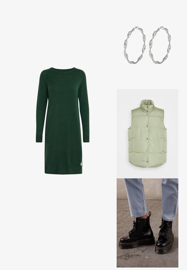 Pieces PCTEE WAISTCOAT - Vesta - tea; Zelené pletené šaty s dlhými rukávmi, okrúhlym výstrihom a rebrovanými manžetami. Obsahujú malú logo nálepku pri leme.; Osoba nosi svetlomodré rifle a čierne kožené platformové čižmy so šnúrkami a žltým prešívaním na betónovej podlahe.; Strieborné kruhové náušnice so skrúteným dizajnom, s textúrovaným povrchom a bezpečným zapínaním. Ľahké a reflexné s elegantným povrchom.