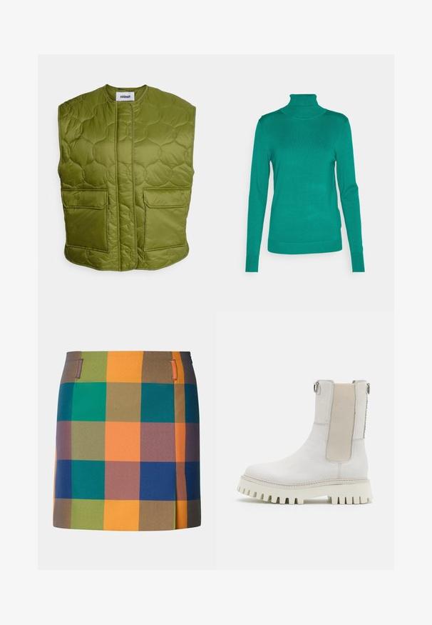 Minimum PENDINI - Vest - calla green; Grøn rullekravetrøje lavet af ribstrikket stof. Har lange ærmer, en tætsiddende silhuet og en ensartet, ensfarvet tekstur.; Multifarvet nederdel med et iøjnefaldende ternet mønster med orange, grønne, blå og brune firkanter. Designet med lige snit og sidde accenter.; Bronx GROOV-Y - Plateaustøvletter - winter white