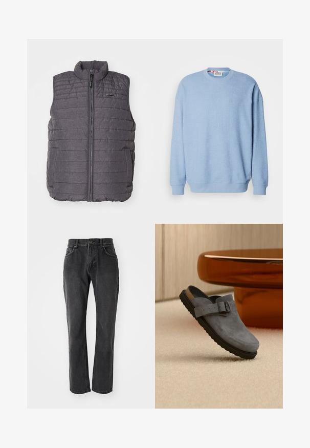 Sivý vypchávkovaný vest s vertikálnym švom, vysokým golierom a zipsom vpredu. Obsahuje dve bočné vrecká a malú značku na hrudi.; Scotch & Soda TEXTURED - Mikina - faded denim; Čierne denimové nohavice so rovný strihom, s piatimi vreckami, zapínaním na gombík a prešitím pozdĺž švov a vreciek.; Sivý semišový nazúvač s čiernou podrážkou a nastaviteľným prackovým remienkom, ležiaci na béžovom koberci blízko zaoblenej hnedej nohy stola.