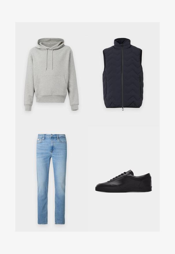 Mouwloos zwart doorgestikt vest met hoge kraag, ritssluiting aan de voorkant en twee ritssluitingen aan de zijkanten.; Grijze katoenen hoodie met een voorzak, trekkoordcapuchon, ribgebreide manchetten en zoom. Soepele textuur, casual ontwerp en een ontspannen pasvorm.; Lichtblauwe spijkerbroek met rechte pijpen, zakken aan de voorkant en een knoopsluiting. Heeft subtiele vervaging en standaard stiksels.; Zwarte lage leren sneaker met vetersluiting aan de voorkant en een platte rubberen zool, gezien van de zijkant tegen een effen witte achtergrond.