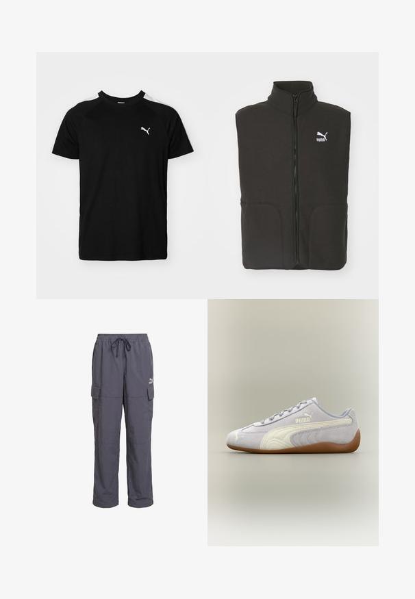 Schwarze Fleece-Weste mit hohem Kragen, zwei Fronttaschen und einem zentralen Reißverschluss. Mit einem weißen Puma-Logo auf der linken Brust.; Schwarzes Kurzarm-T-Shirt mit weißen Akzentstreifen auf den Schultern, runden Halsausschnitt und kleinem weißen Logo auf der linken Brust. Weicher Stoff, klassische Passform.; Dunkelgraue, weit geschnittene Cargohose mit elastischem Bund, Kordelzug und Klappentaschen an den Seiten, mit Puma-Logo am rechten Oberschenkel.; Hellgrauer Puma Veloursledersneaker mit weißem Streifendetail und Gummisohle, von der Außenseite vor neutralem Hintergrund betrachtet.