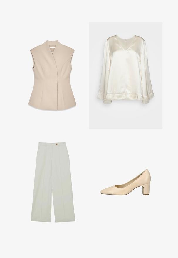Beige ærmeløs top med en struktureret design, der har en dyb V-udskæring, skræddersyede sømme og en tætsiddende silhuet. Glat, poleret tekstur.; By Malene Birger EXCLUSIVE AVELAS - Bluse - pearl; Bukser med vide ben i en lys cremet farve, med knaplukning, forreste læg og sidelommer, lavet af et glat stof.; Beige læder midhæl pump med afrundet firkantet tå og blokhæl, vist på hvid baggrund.