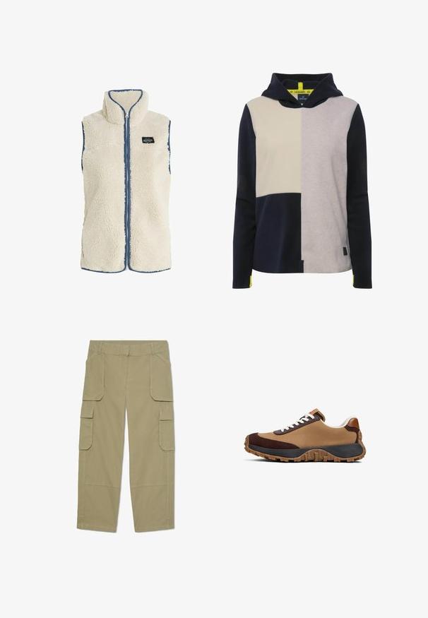 Protest PRTBODHI - Vest - kitoffwhite; Hætte sweatshirt med et patchworkdesign i marineblå, creme og grå, lavet af blødt fleece materiale med et mærke på kanten.; Khakifarvede cargobukser med flere klaplommer foran og på siderne, lige ben og bæltestropper i taljen.; Sneakers med en overdel i tan tekstil, mørkebrune suedekanter, hvide snørebånd og en gummisål med sort og tan mønster.